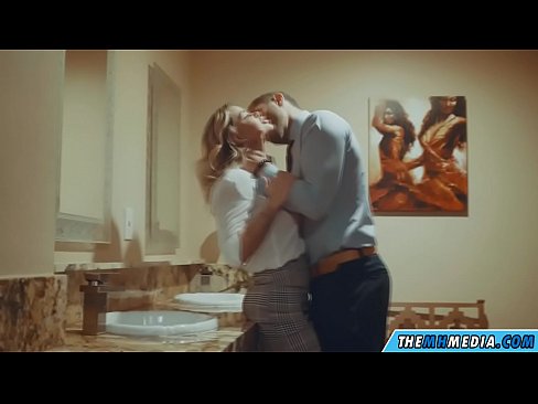 ❤️ Xa i-blonde ene-busty ikuhenda kwindlu yangasese yoluntu Amanyala kwi-xh.xxxhdporn.ru ❤